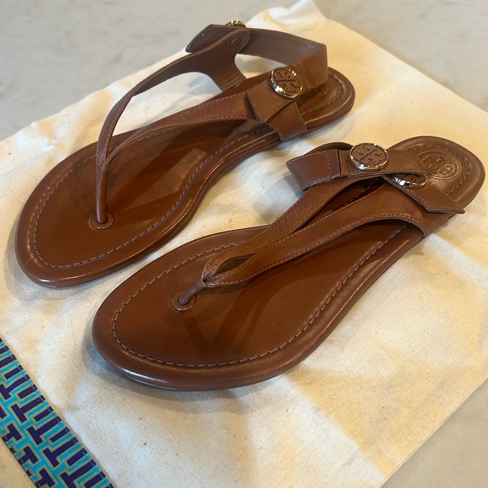 Brand new never worn Tory Burch sandals.